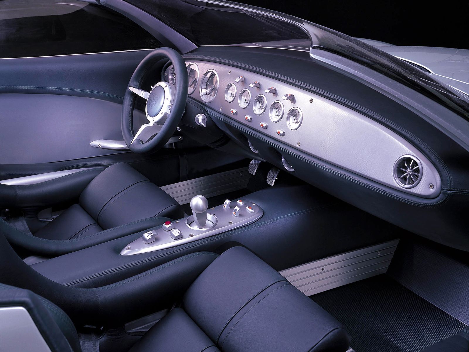 Салон концепта Jaguar F-Type