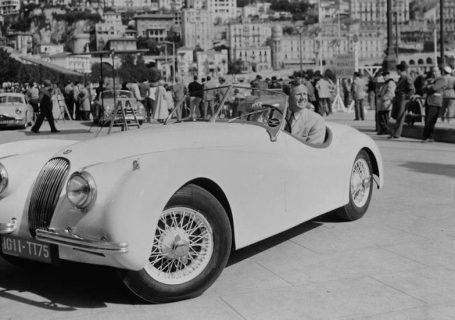 Jaguar XK120 родстер в фильме Последний раз, когда я видел Париж