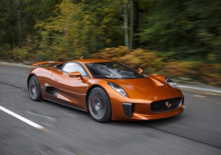 Jaguar CX75 в фильме о Джемсе Бонде