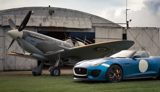 Истребитель Spitfire и Jaguar F-Type