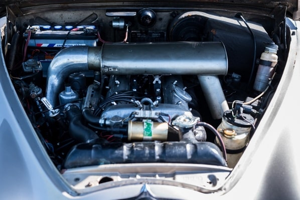 Jaguar S-Type engine
