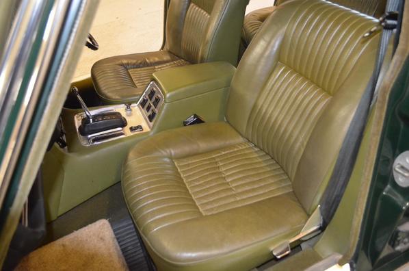 Jaguar XJ6 Series 2 seats