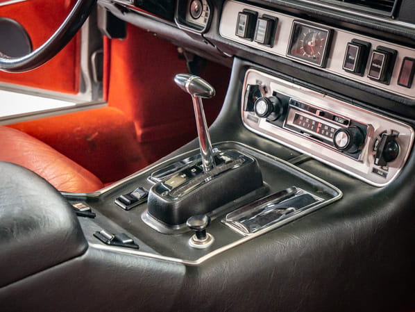 Jaguar XJ-S Pre-HE interior
