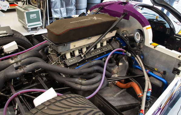 Jaguar XJR-9 engine