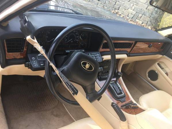 Jaguar XJ40 Generation 2 steering
