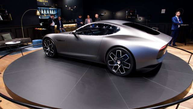 Aston-Martin Автошоу в Женеве