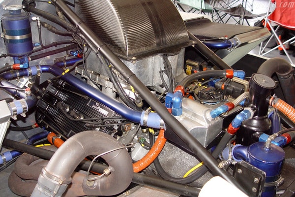 Jaguar XJR-17 двигатель