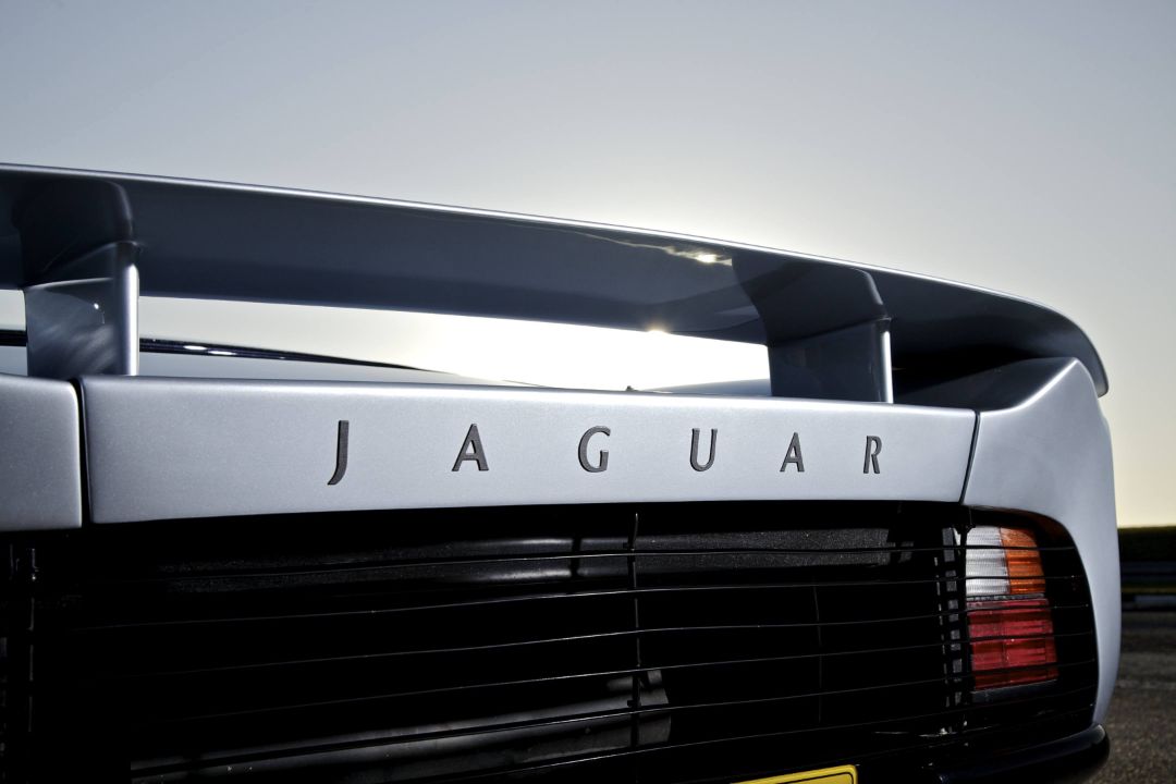 Спойлер Jaguar XJ220