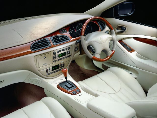 Jaguar S-Type интерьер