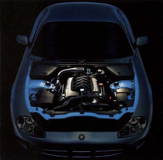 Jaguar XK8 Engine