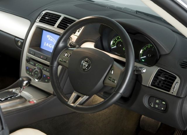Jaguar X150 Steering Wheel